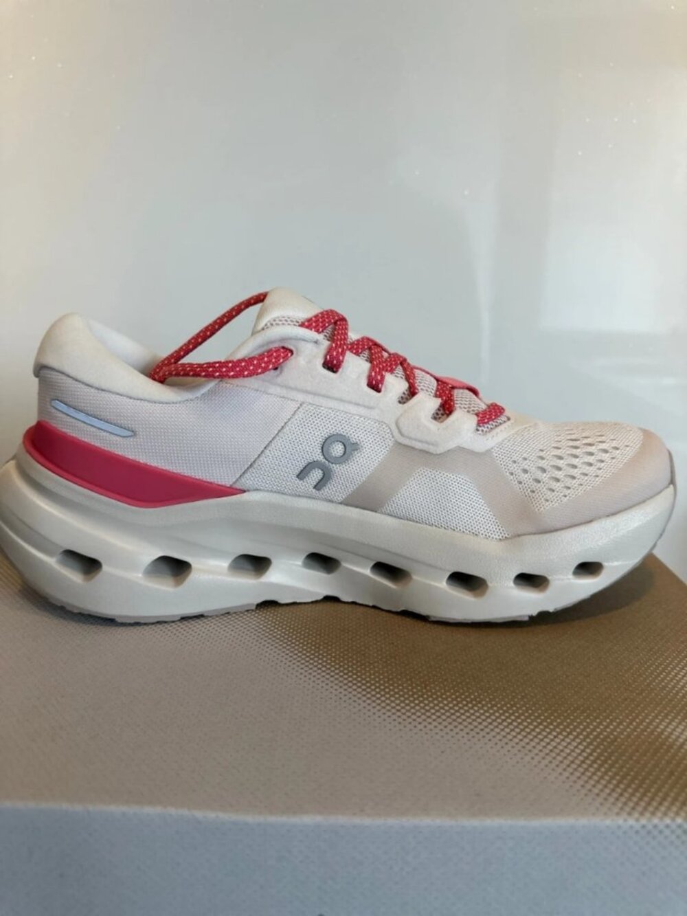 On Cloudrunner 3 Oyster/Camellia Women’s Running Shoes US 7 - Picture 3 of 10